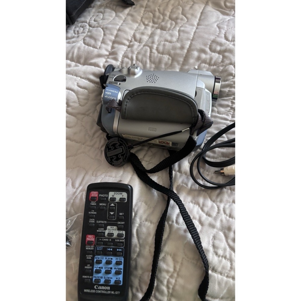 Canon ZR45mc Camcorder Digital Video 360xzoom mini Cassette  Remote Cords Sd Wow